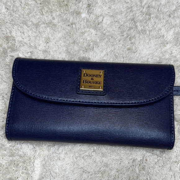 NWOT Dooney & Bourke Dark Blue Saffiano Continental Wallet - Picture 1 of 12